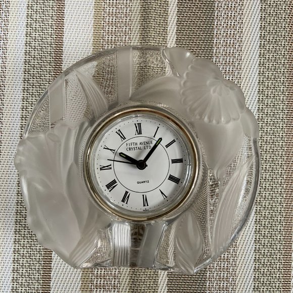 Fifth Avenue Crystal LTD Quartz Desk Clock - Picture 3 of 5